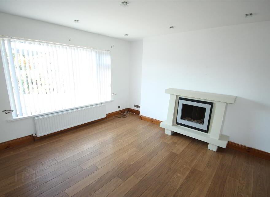 32 Moyra Crescent, Saintfield, BT24 7AG