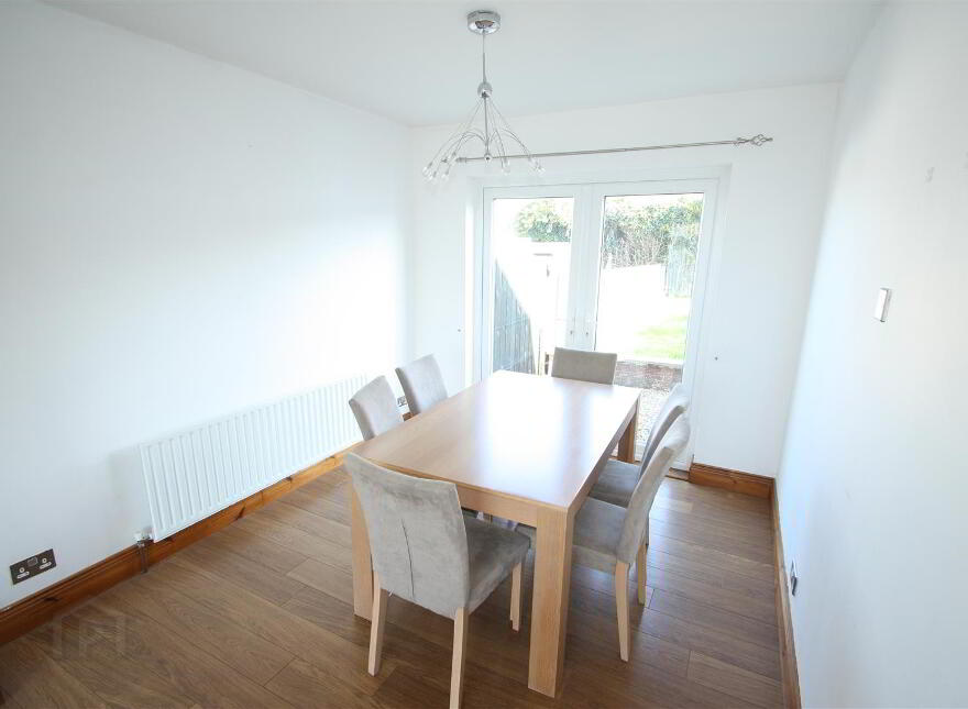 32 Moyra Crescent, Saintfield, BT24 7AG