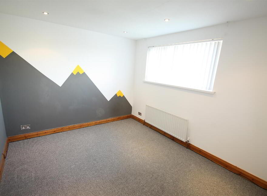 32 Moyra Crescent, Saintfield, BT24 7AG