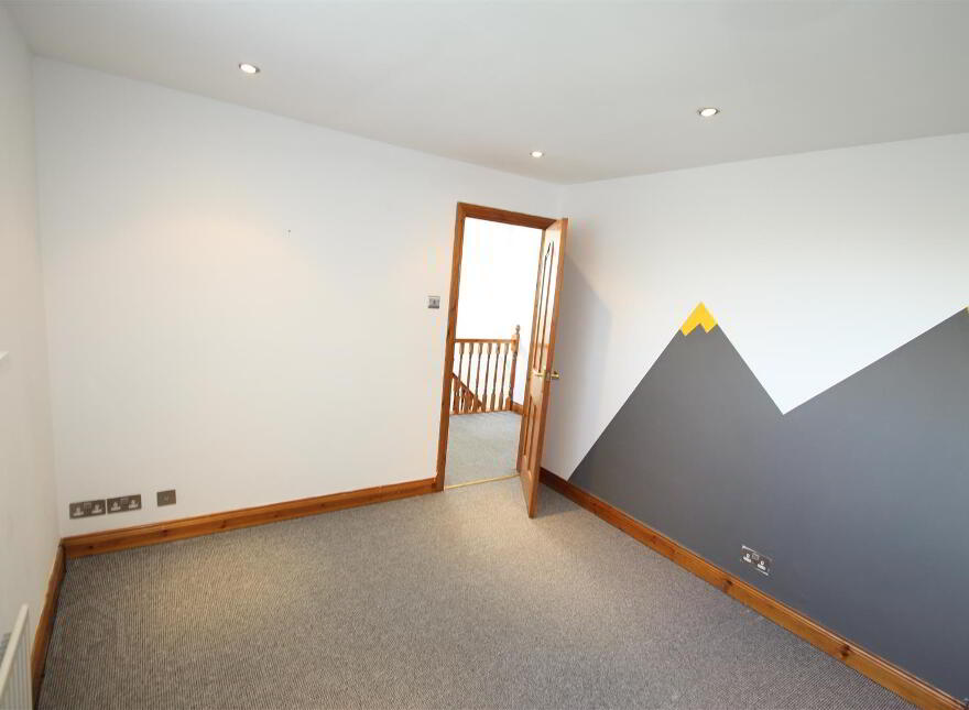 32 Moyra Crescent, Saintfield, BT24 7AG