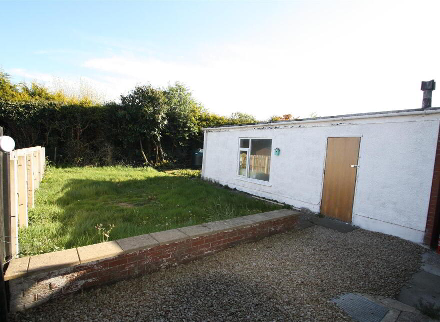 32 Moyra Crescent, Saintfield, BT24 7AG