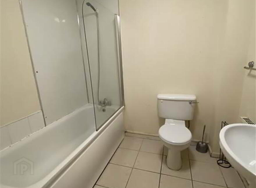 2 Riverview, 23 Artana Street, Belfast, BT7 2FF