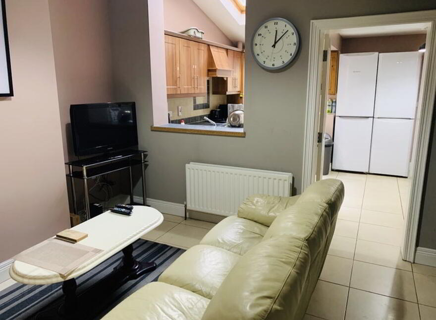 Duncairn Gardens, Room 5, Belfast, BT15 2GN