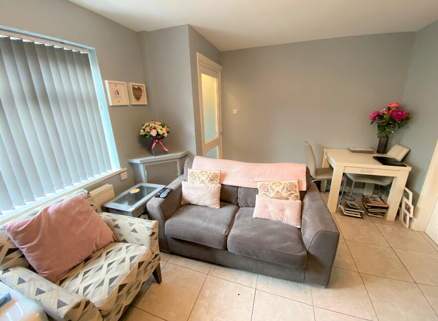 33 Whitehall Parade, Ormeau Road, Belfast, BT7 3GX