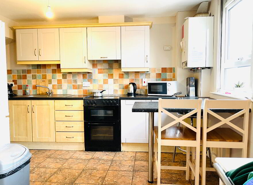Wolseley Street, Room 4, All Bills Included, Belfast, BT7 1LG
