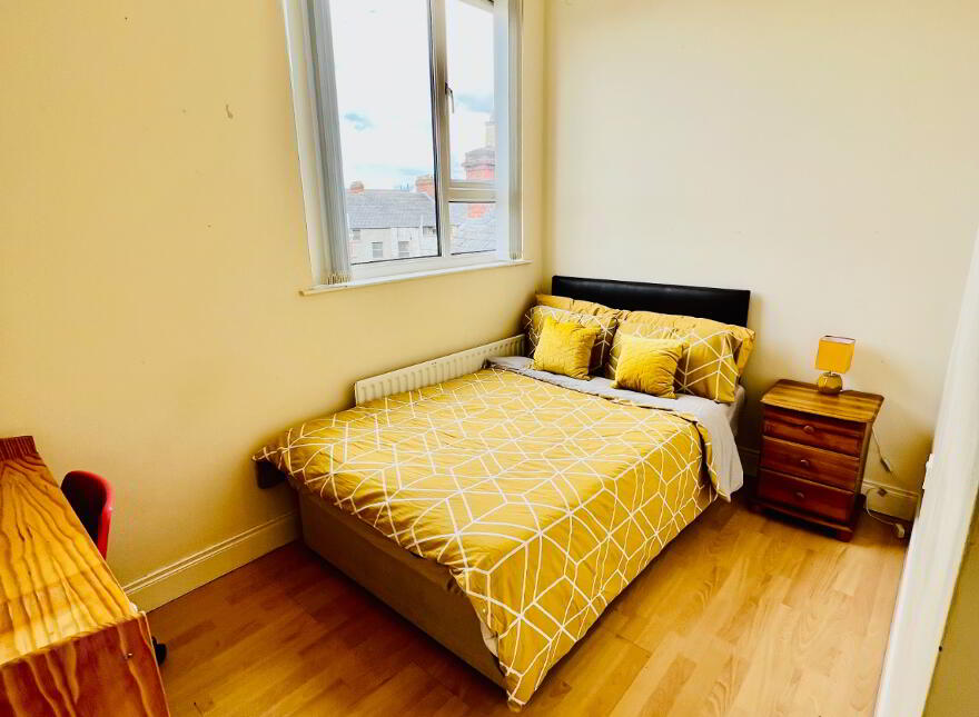 Wolseley Street, Room 4, All Bills Included, Belfast, BT7 1LG