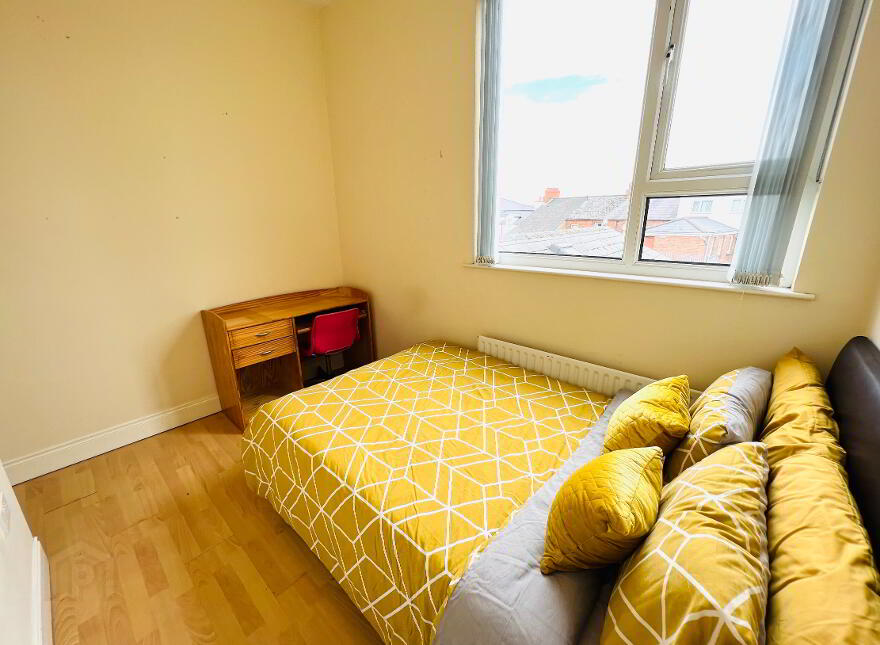 Wolseley Street, Room 4, All Bills Included, Belfast, BT7 1LG