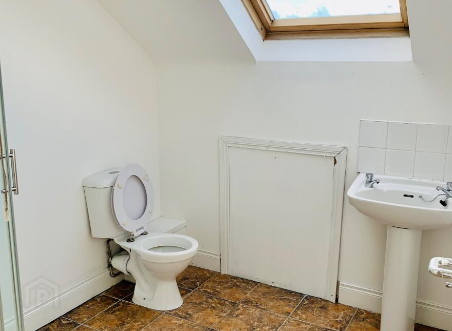 Wolseley Street, Room 5, All Bills Included, Belfast, BT7 1LG