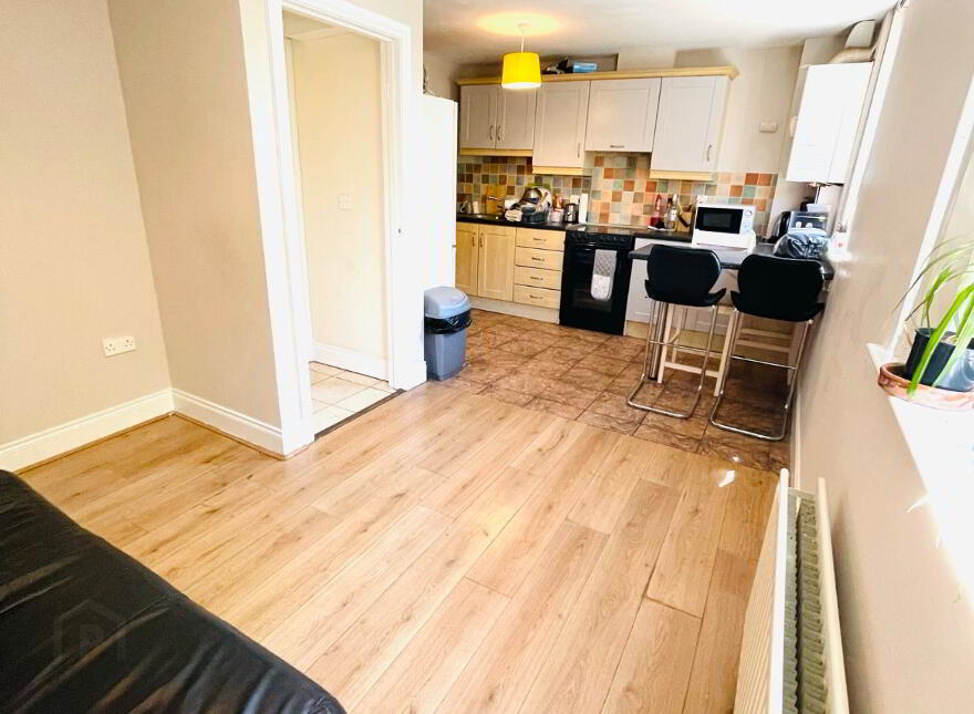 Wolseley Street, Room 5, All Bills Included, Belfast, BT7 1LG