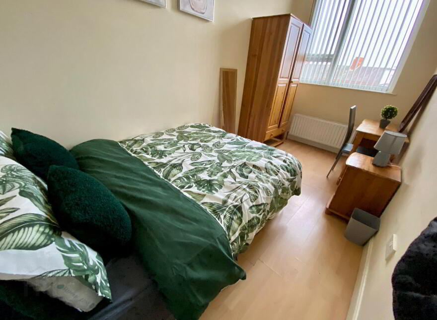 Wolseley Street, Room 5, All Bills Included, Belfast, BT7 1LG