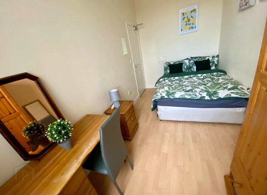 Wolseley Street, Room 5, All Bills Included, Belfast, BT7 1LG