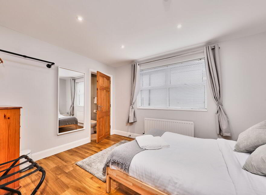 Dunluce Park (From Sept 2025), 48 Eglinton Street, Portrush, BT56 8DY