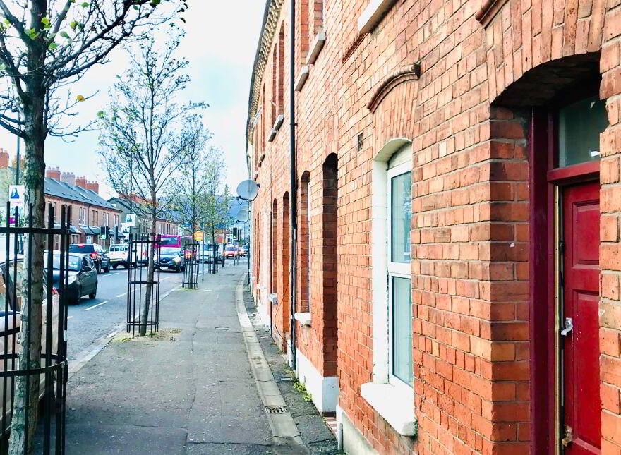 Donegall Road, En-Suite Room 4, All Bills Included, Belfast, BT12 5NB photo