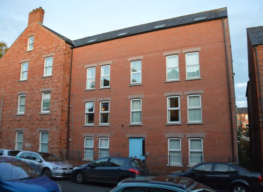 Apt 6-2a Eglantine Gardens, Belfast, BT9 6EZ photo