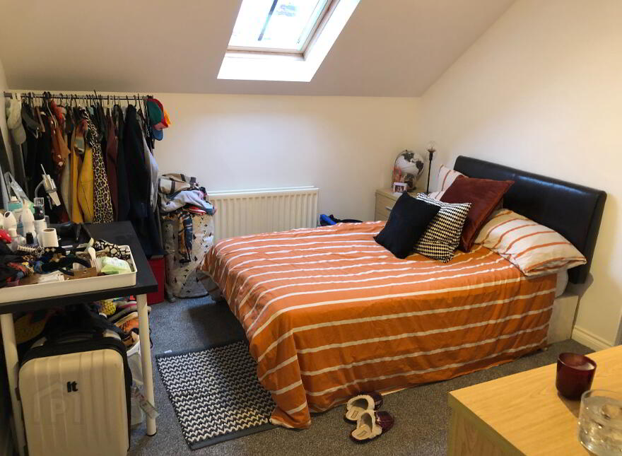 Apt 6-2a Eglantine Gardens, Belfast, BT9 6EZ