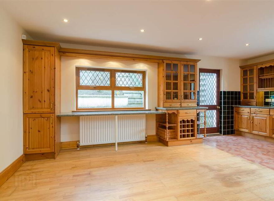 3 Rose Meadows, Lisburn, BT28 2FB