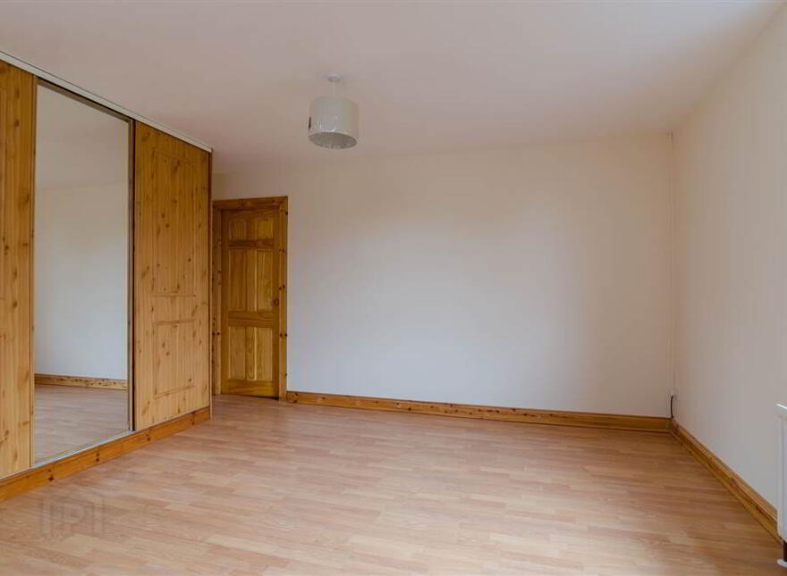 3 Rose Meadows, Lisburn, BT28 2FB