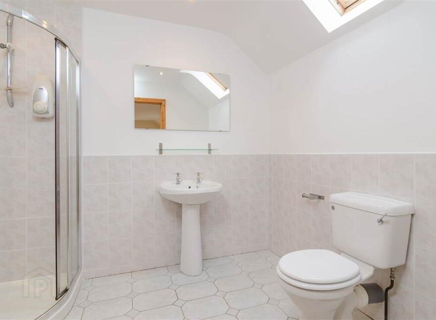 3 Rose Meadows, Lisburn, BT28 2FB