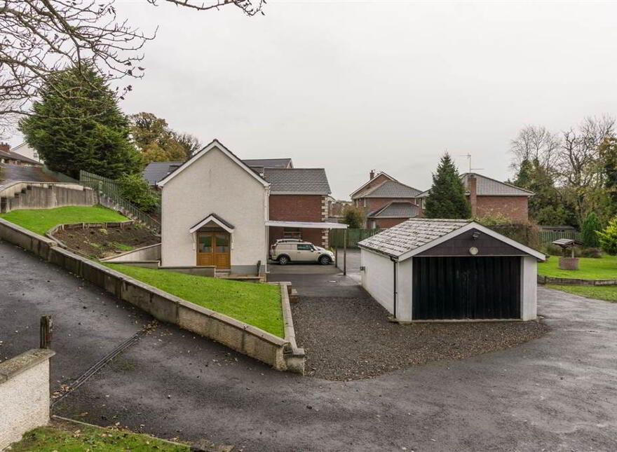 3 Rose Meadows, Lisburn, BT28 2FB