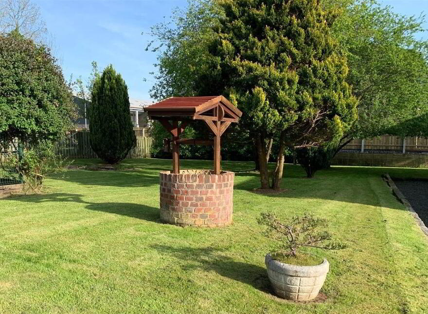 3 Rose Meadows, Lisburn, BT28 2FB