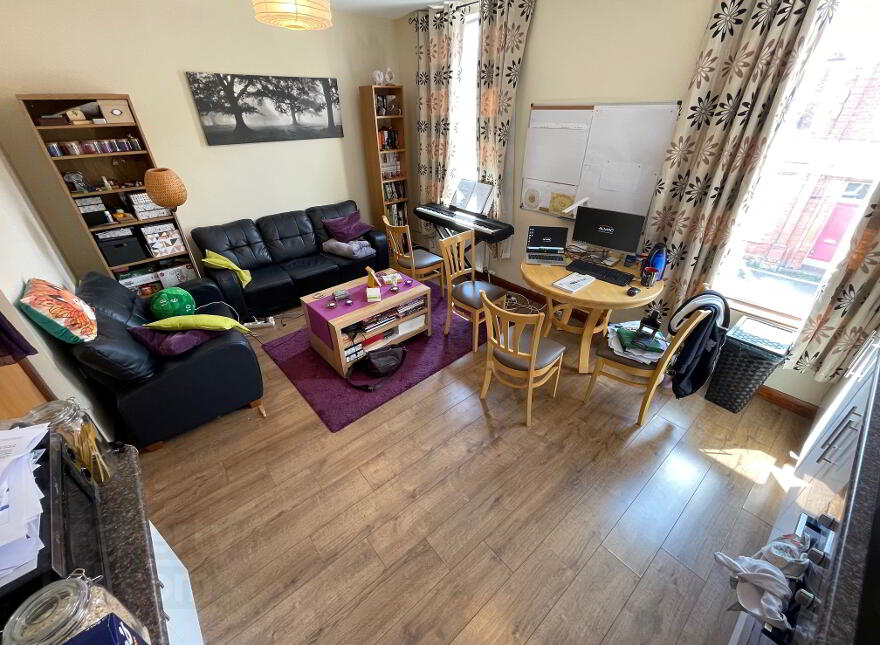 Apt 2, 11 Wellesley Avenue, Belfast, BT9 6DG photo