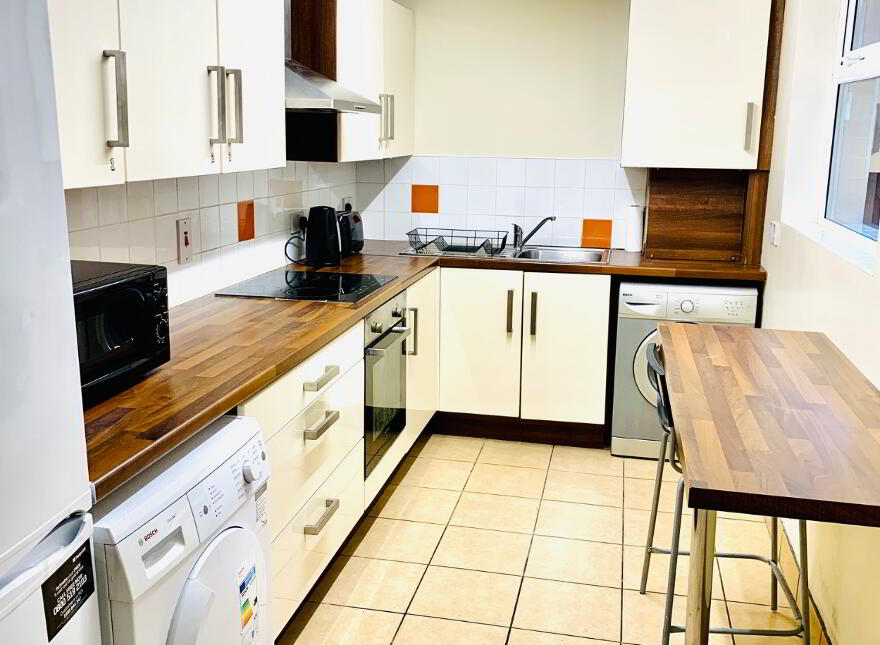Balfour Avenue, Room 2, All Bills Included, Belfast, BT7 2FH