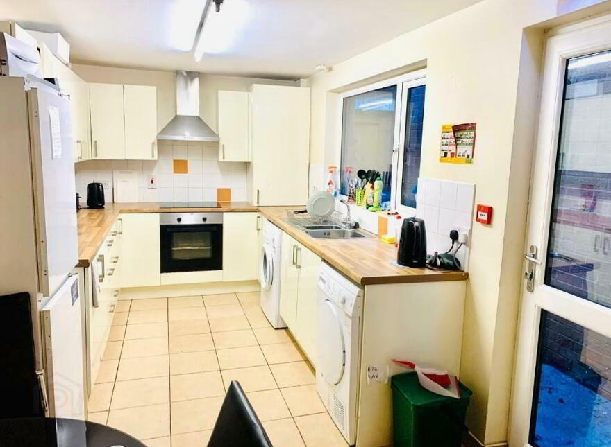 Balfour Avenue, Room 5, All Bills Included, Belfast, BT7 2EX