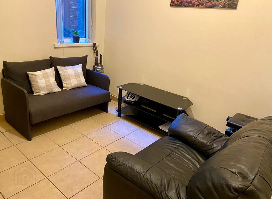 Balfour Avenue, Room 5, All Bills Included, Belfast, BT7 2EX