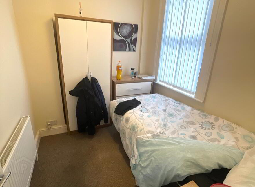54 Tates Avenue, Room 2, All Bills Included, Belfast, BT9 7BY