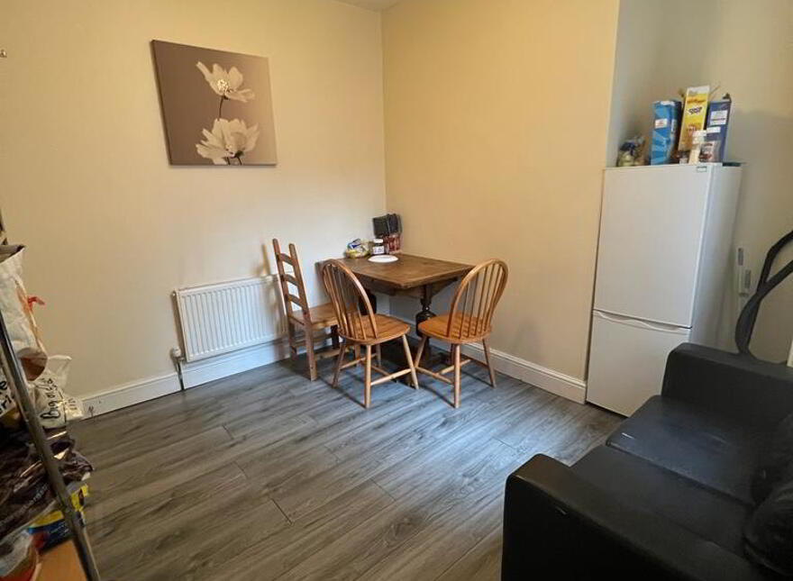 54 Tates Avenue, Room 2, All Bills Included, Belfast, BT9 7BY
