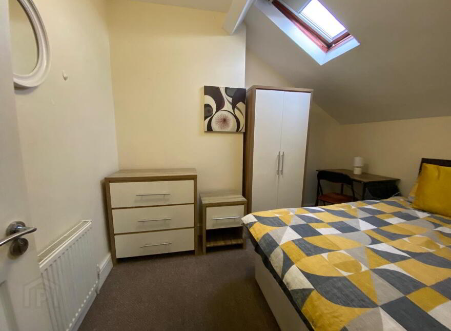 Tates Avenue, Room 5, All Bills Included, Belfast, BT9 7BY