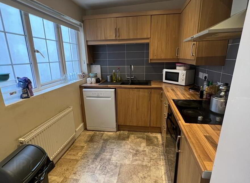 Tates Avenue, Ensuite Room 6, All Bills Included, Belfast, BT9 7BY