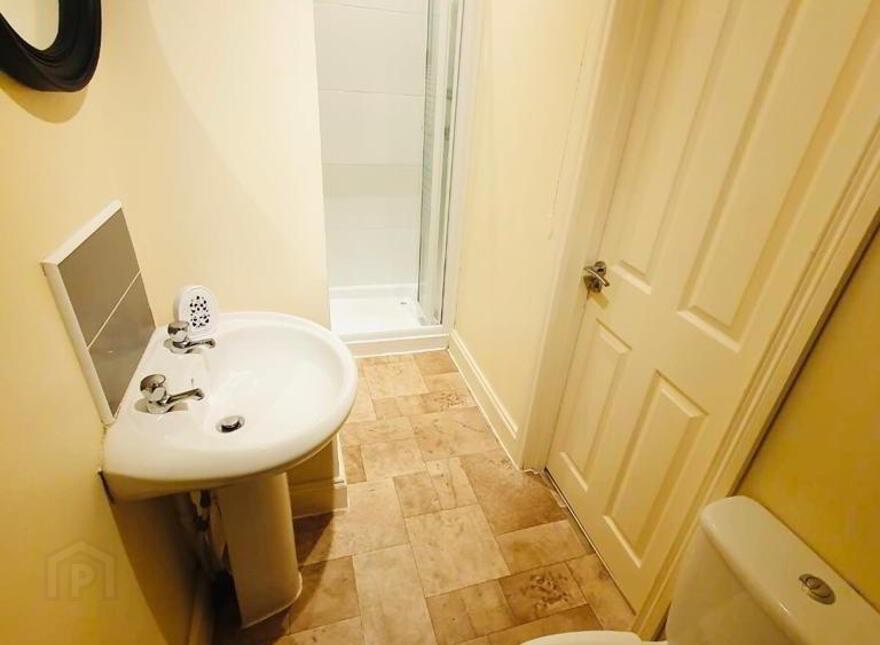 Tates Avenue, Ensuite Room 6, All Bills Included, Belfast, BT9 7BY