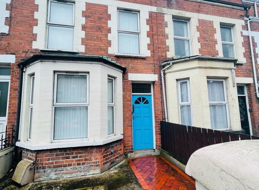 Tates Avenue, Ensuite Room 6, All Bills Included, Belfast, BT9 7BY