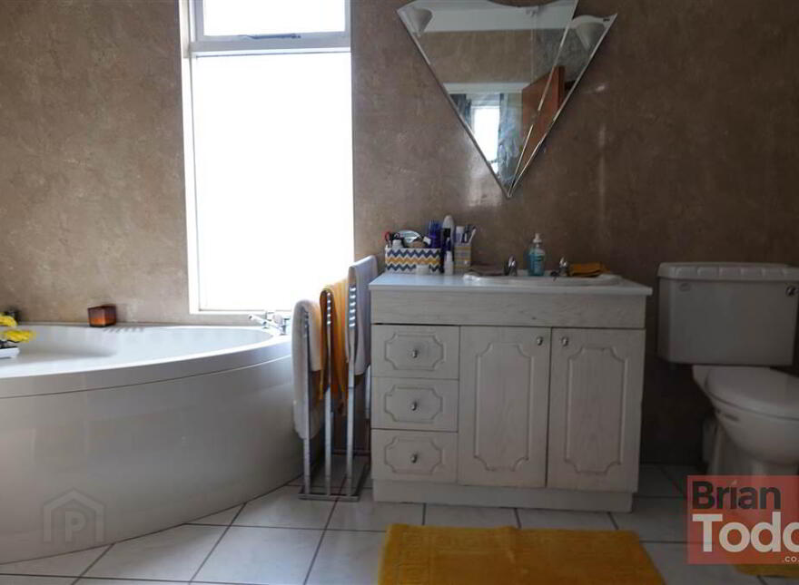 Curran Road, Larne, BT40 2BU