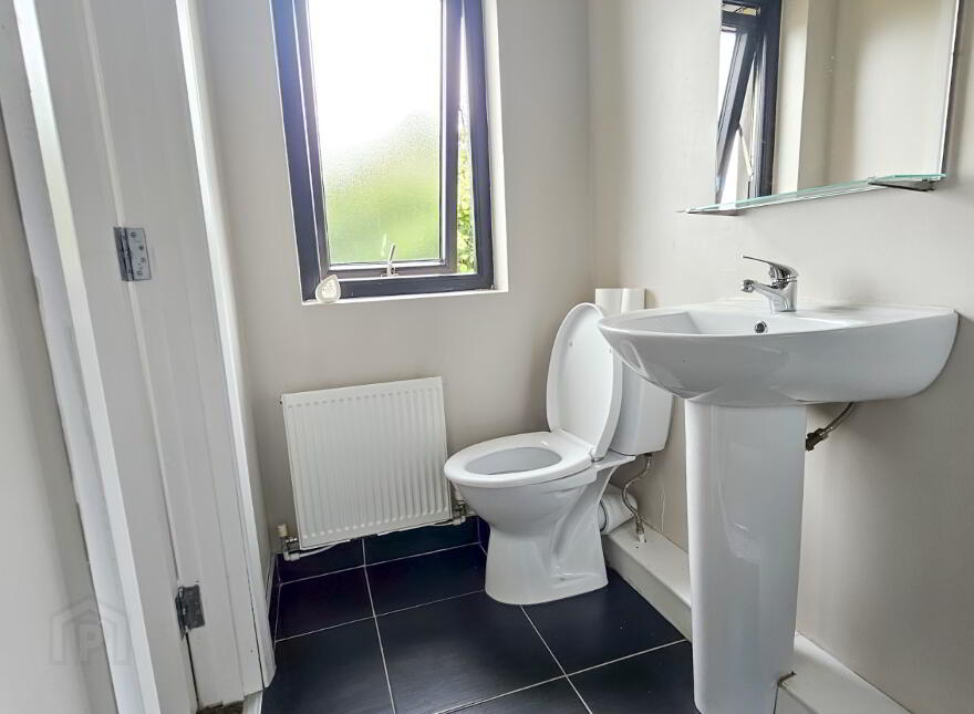 Apt 3, 49 O'Neill Road, Newtownabbey, BT36 6FS