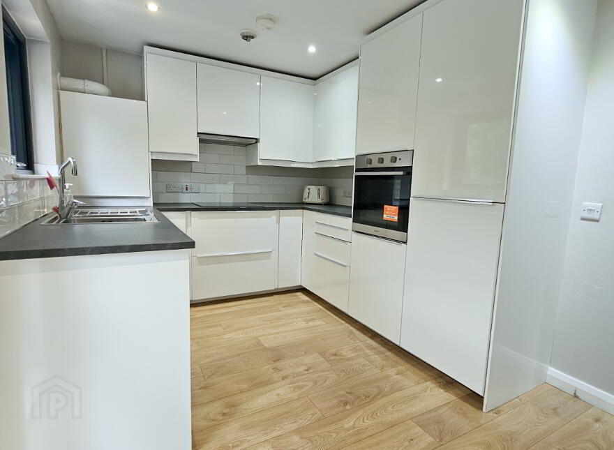 Apt 3, 49 O'Neill Road, Newtownabbey, BT36 6FS
