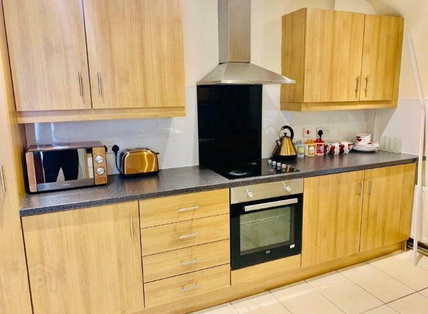 Camden Street, Room 7, All Bills Included, Belfast, BT9 6AU