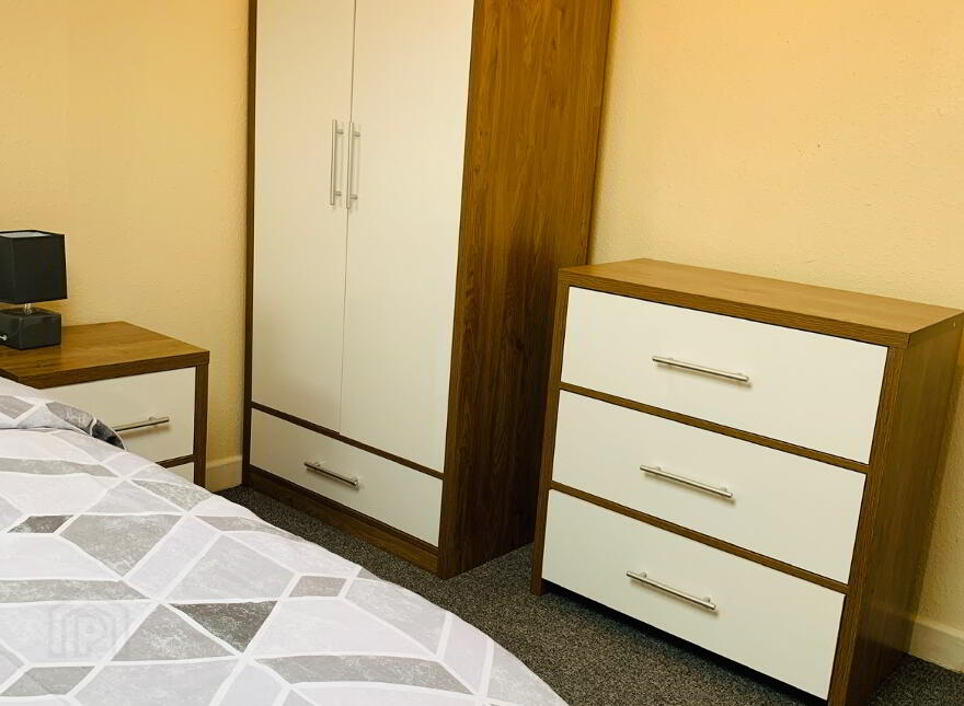 Camden Street, Room 7, All Bills Included, Belfast, BT9 6AU