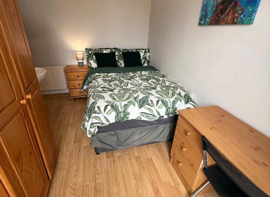 Westminster Street, Room 1, All Bills Included, Belfast, BT7 1LA photo