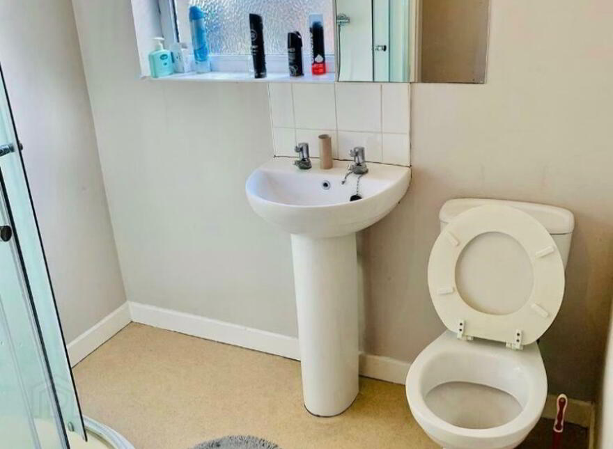 Westminster Street, Room 3, All Bills Included, Belfast, BT7 1LA