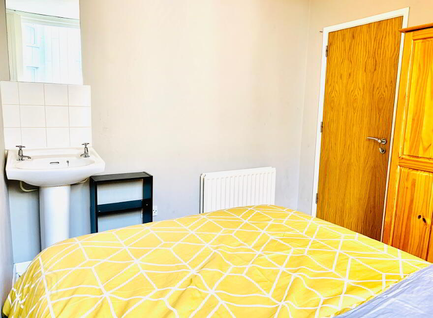 Westminster Street, Room 3, All Bills Included, Belfast, BT7 1LA