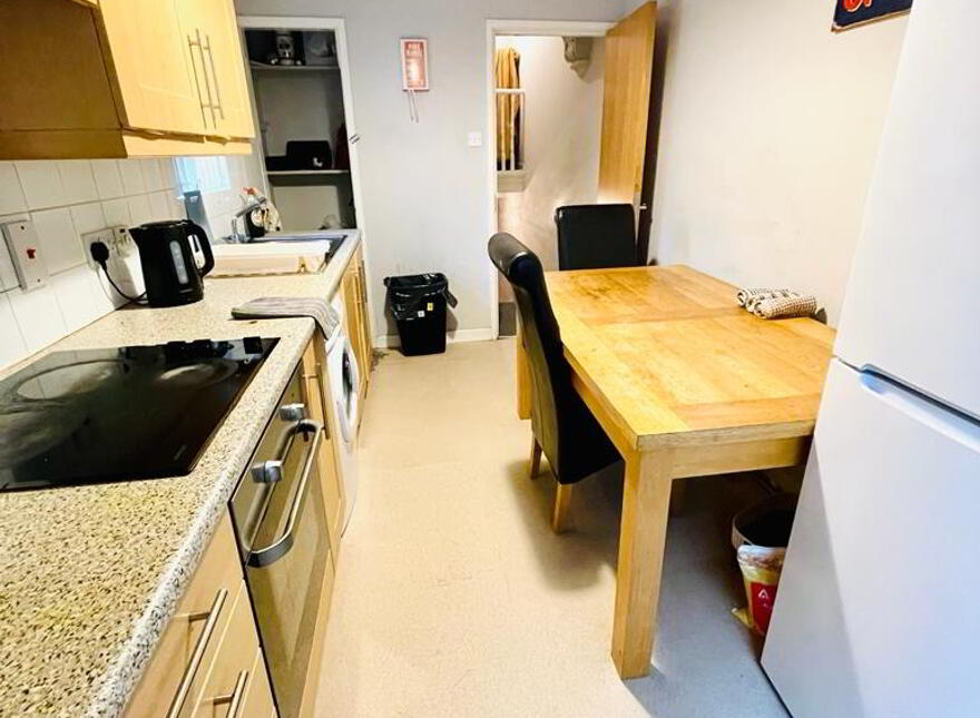 Westminster Street, Room 5, Belfast, BT7 1LA