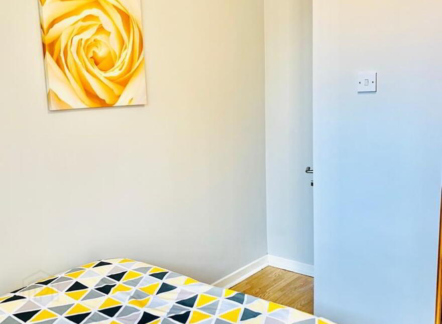 Westminster Street, Room 5, Belfast, BT7 1LA