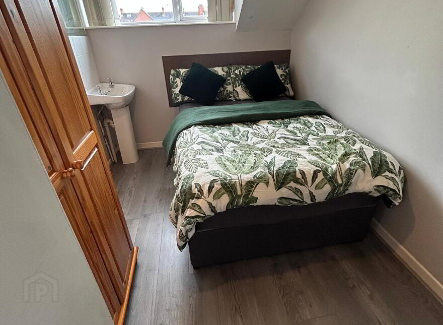 Westminster Street, Room 5, Belfast, BT7 1LA