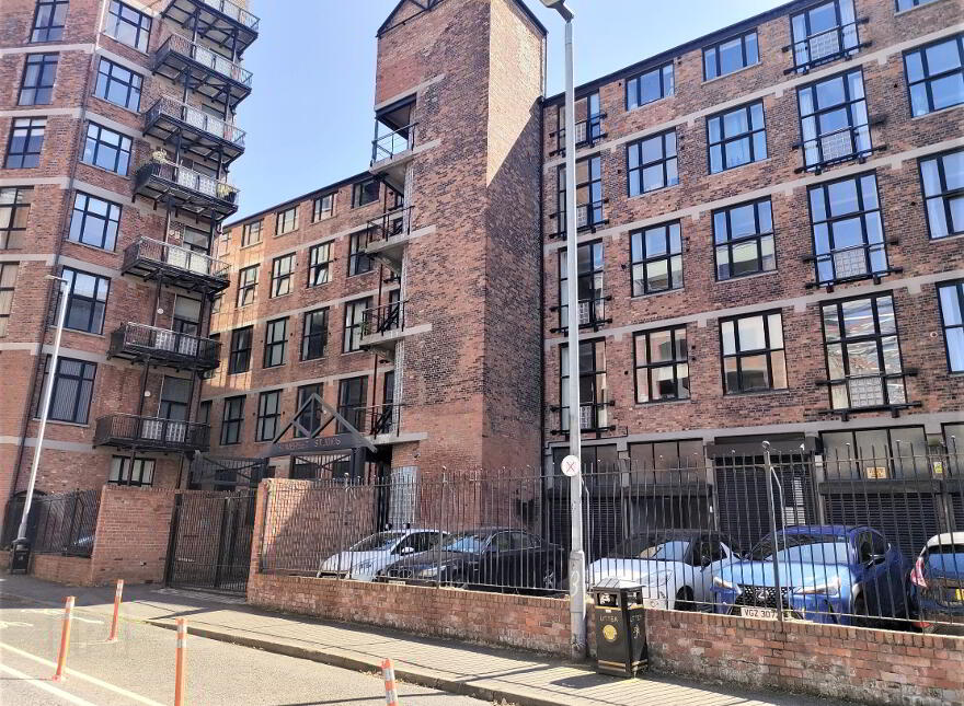 101 Somerset Studios, Marcus Ward Street, Dublin Road, Belfast, BT7 1RP