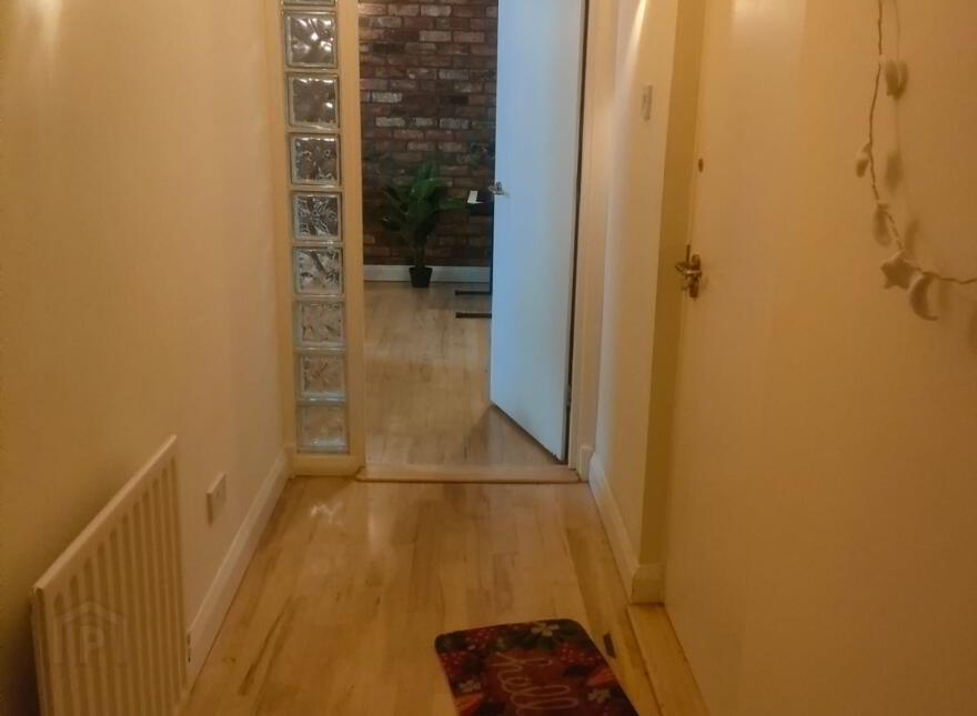 101 Somerset Studios, Marcus Ward Street, Dublin Road, Belfast, BT7 1RP