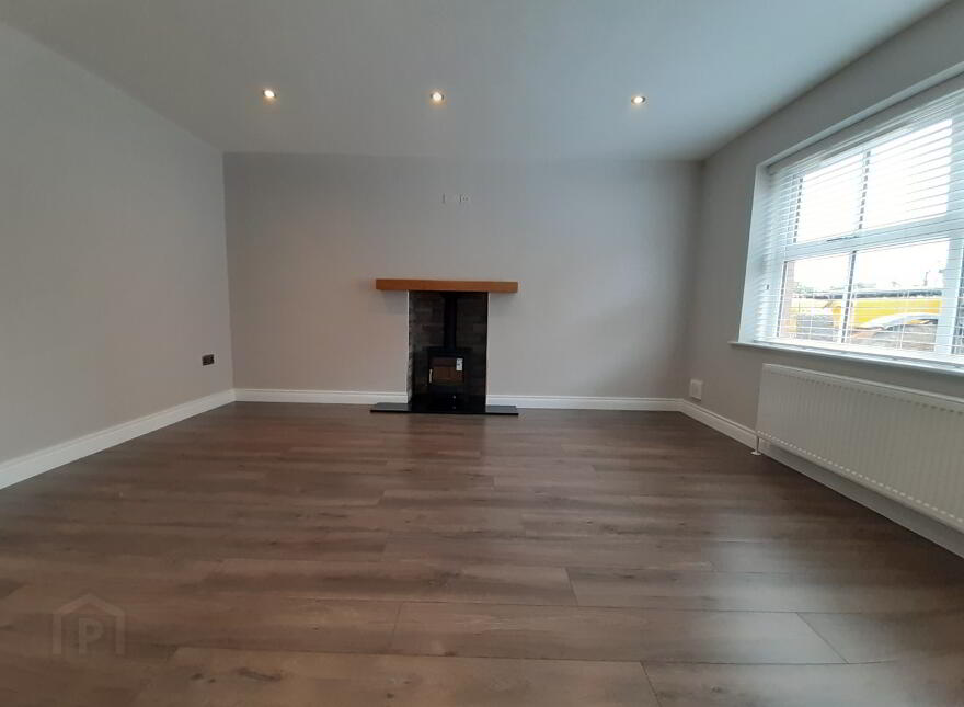 Ht4, Rowan Manor, Tullygally Road, Craigavon