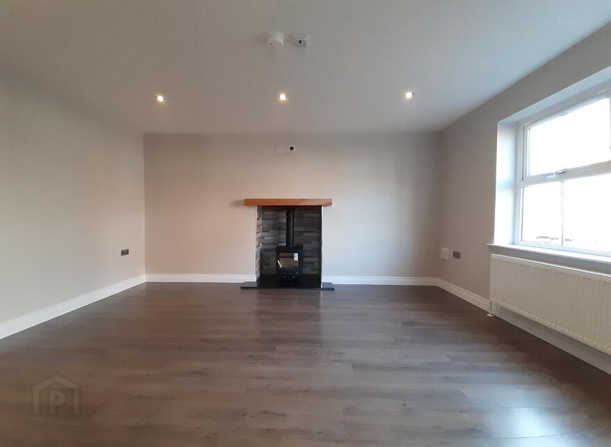 Ht4, Rowan Manor, Tullygally Road, Craigavon