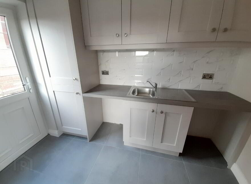 Ht4, Rowan Manor, Tullygally Road, Craigavon